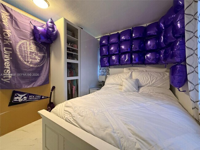 Foto del edificio - 12 NW 91st St