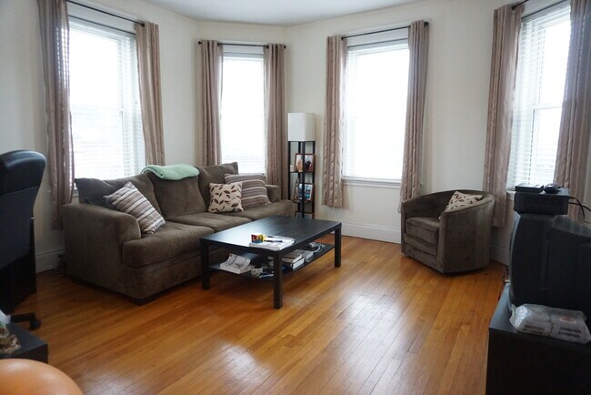 Foto del edificio - 42 Strathmore Rd