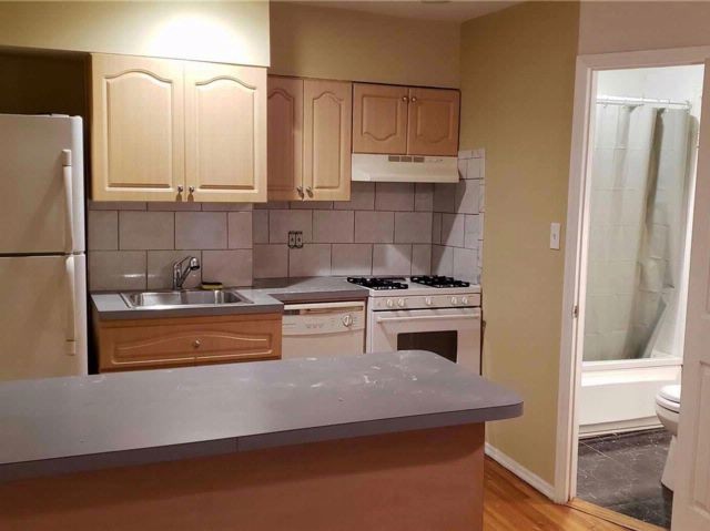 Foto del edificio - 57-50 Little Neck Pkwy