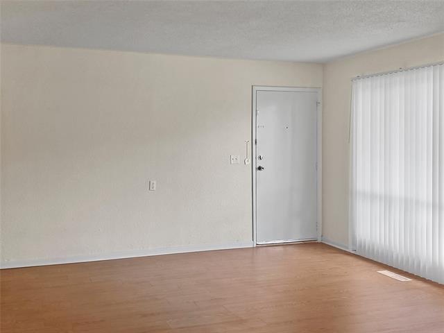 Foto del edificio - 6216 Loydhill Ln