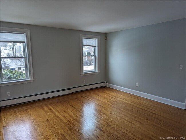 Foto del edificio - 341 Alden Ave