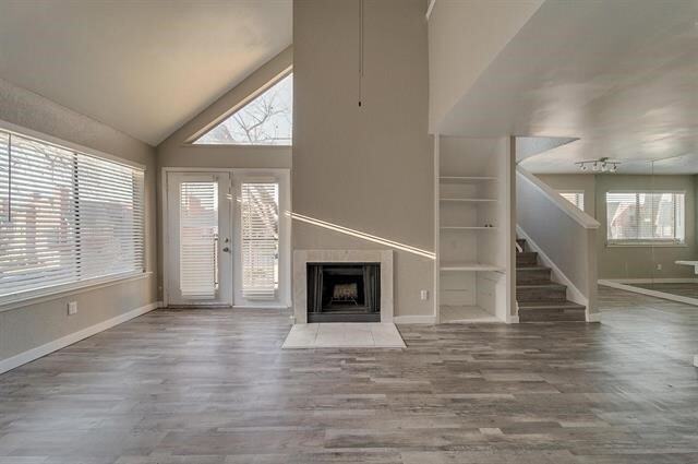 Foto del edificio - 9815 Walnut St