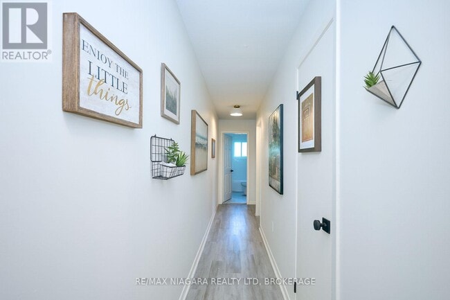 Building Photo - 141 Plymouth Rd