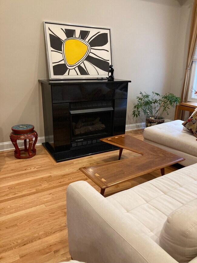 Foto del edificio - 3222 N Ravenswood Ave