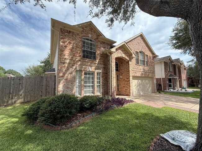 Building Photo - 2107 Highland Bay Ct