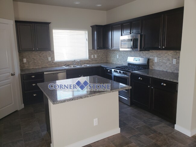 Foto del edificio - Beautiful Home in the Baraya Subdivision!
