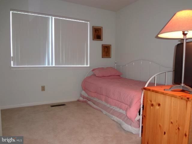 Building Photo - 320 Rowland Dr