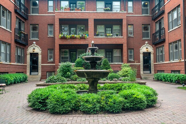Foto del edificio - 1364 W Wilson Ave