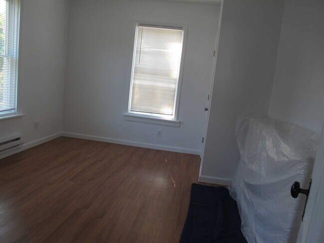 Foto del edificio - 4305 Albany Post Rd