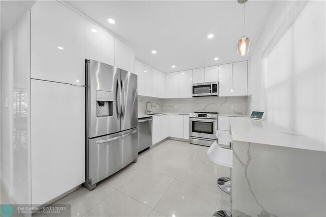 Building Photo - 901 Cypress Grove Dr