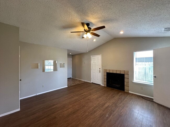 Building Photo - Viewable Now!  Pets Accepted!