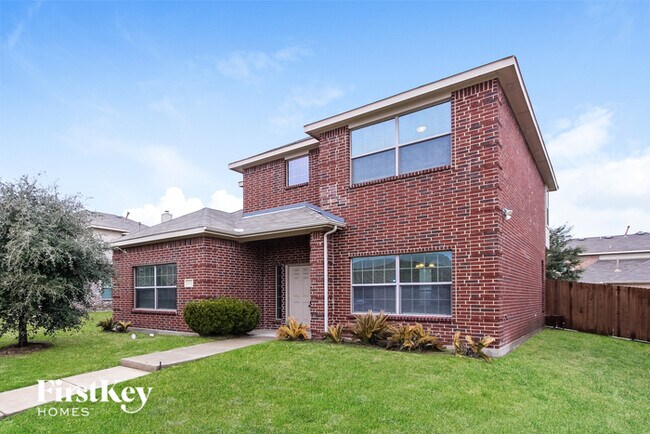 Foto del edificio - 1215 Jewel Ln