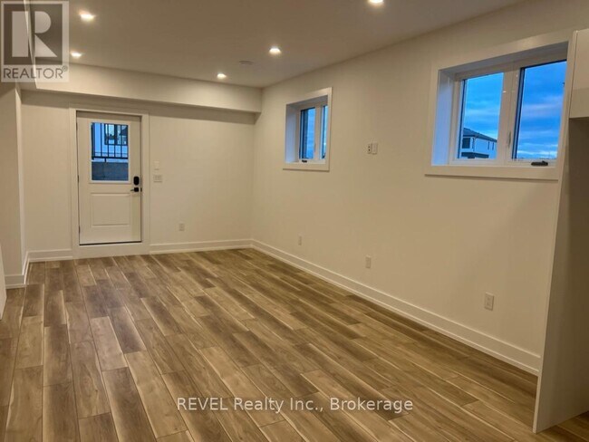 Photo du bâtiment - 6129 Curlin Cres