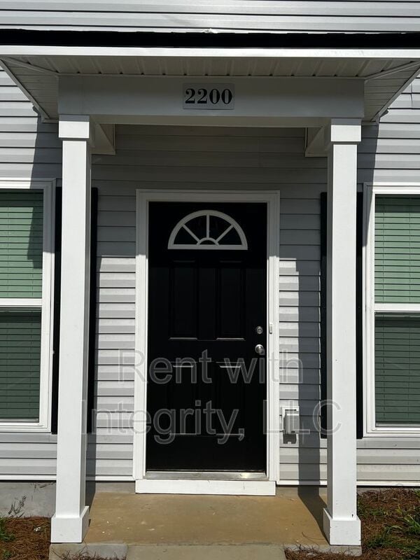 Building Photo - 2200 Del Carmel Way