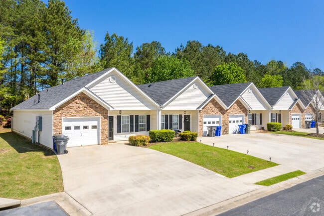 Foto del edificio - The Cottages at White Oak