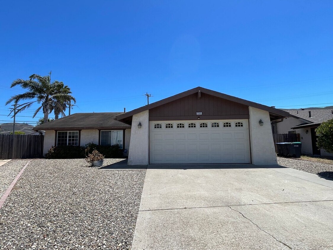 Foto principal - Single Story Southside Home Close to Vande...