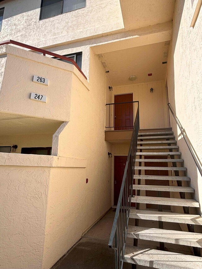 Building Photo - 5075 Valley Crest Dr