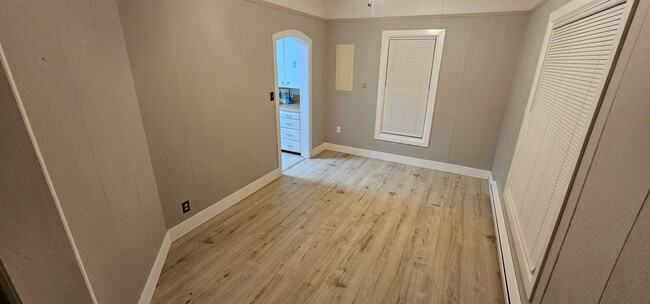 Building Photo - 265 W Main St