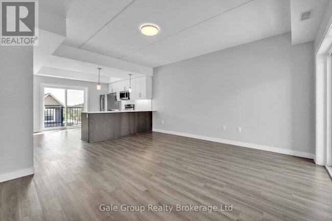 Photo du bâtiment - 439-439 Athlone Ave