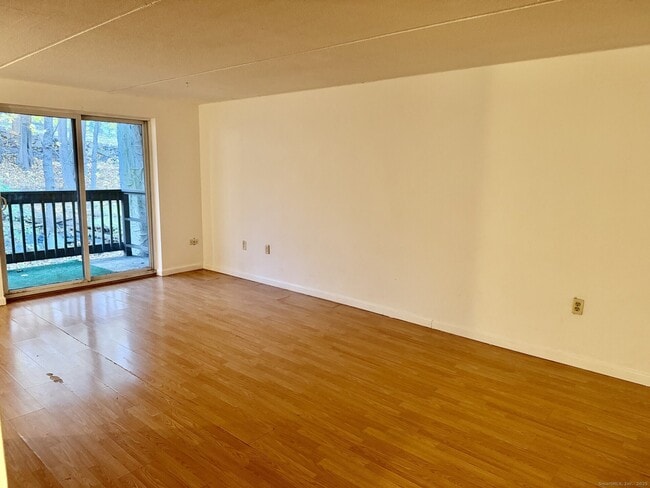 Building Photo - 126 Triangle St