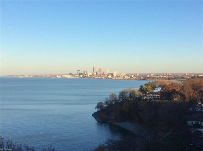 Foto del edificio - 11820 Edgewater Dr
