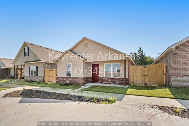 Building Photo - 2476 N Raven Ln