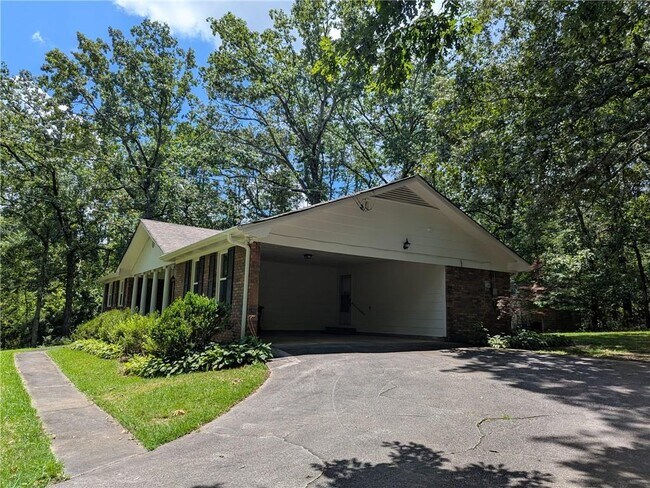 Foto del edificio - 4344 Old Suwanee Rd