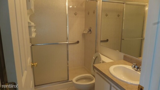 Foto del edificio - 953 Courtyard Ln