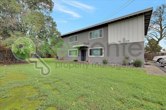 Foto del edificio - 5735 Falconer Way