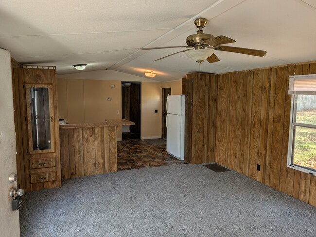 Building Photo - 233 Ransdell Ln