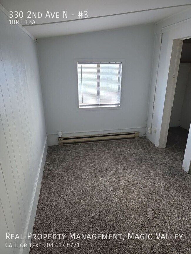 Foto del edificio - 330 2nd Ave N