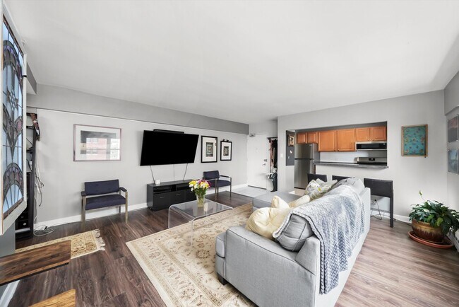 Foto del edificio - 4970 N Marine Dr