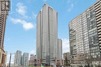 Building Photo - 430-4430 Square One Dr