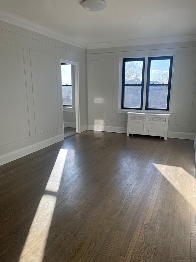 Building Photo - 271 Greenwich Ave