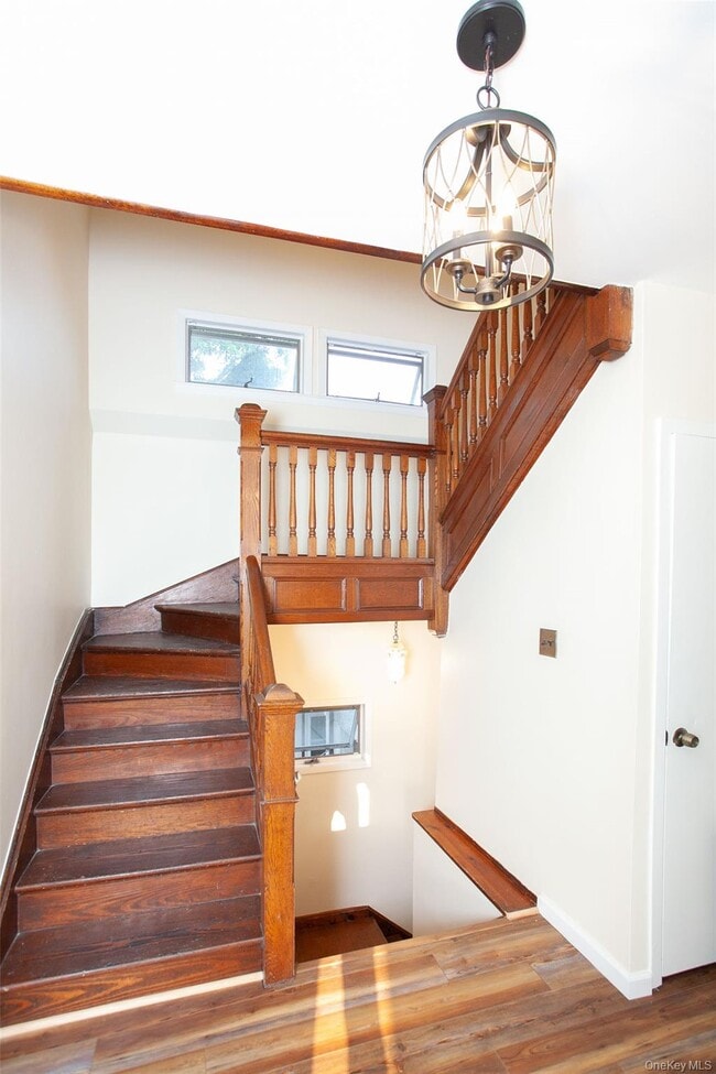 Building Photo - 35 W Olive St