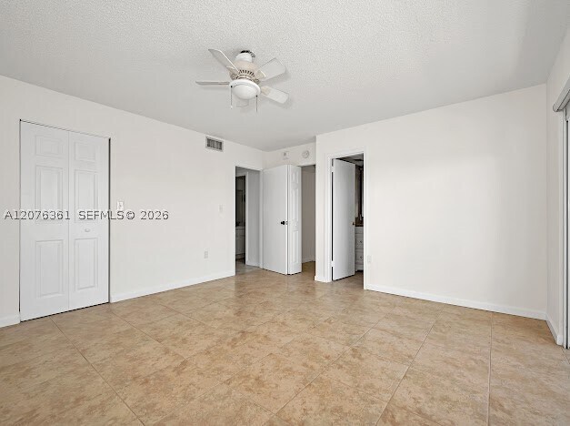 Foto del edificio - 7620 Carlyle Ave