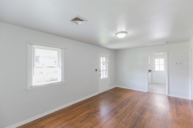 Foto del edificio - 1713 Gordon Ave