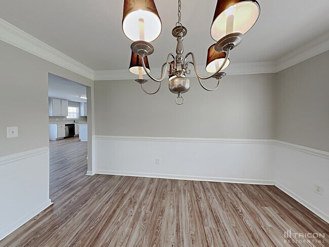 Foto del edificio - 303 Glennallen Rd