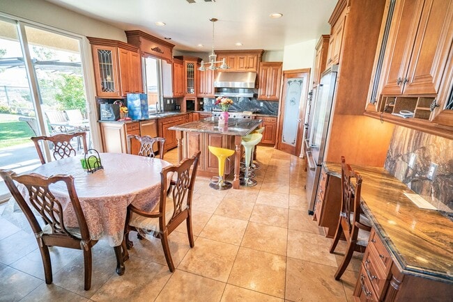 Building Photo - COMING SOON! - Fair Oaks Ranch 5 Bedroom H...