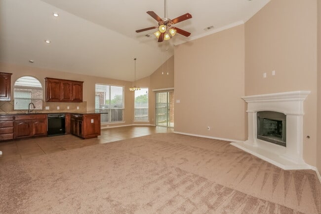 Building Photo - 6137 Kristen Dr