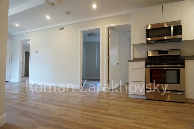 Foto del edificio - 27 Webster Ave