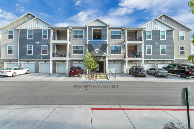 Foto del edificio - 97 W Silver Springs Dr