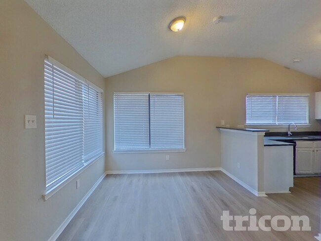 Foto del edificio - 3086 Rustlewind Ln