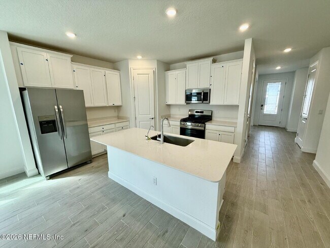 Building Photo - 99 Manistique Ave