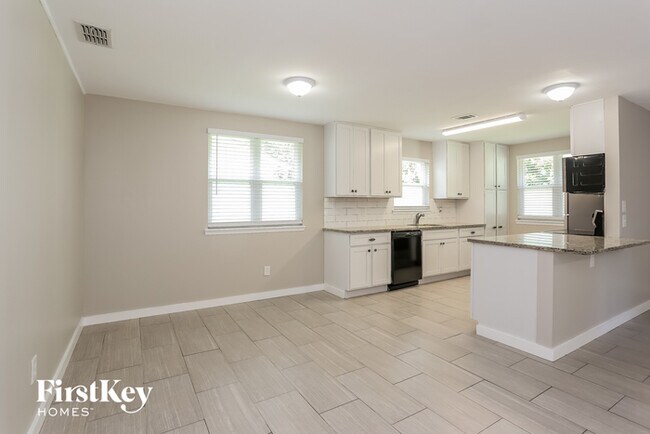 Building Photo - 1047 Cove Landing Dr