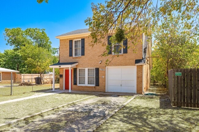 Building Photo - 1725 Avenue D