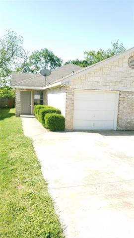 Building Photo - 302 Rose St