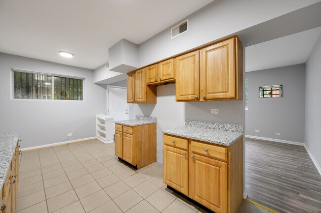 Foto del edificio - 7870 S Coles Ave