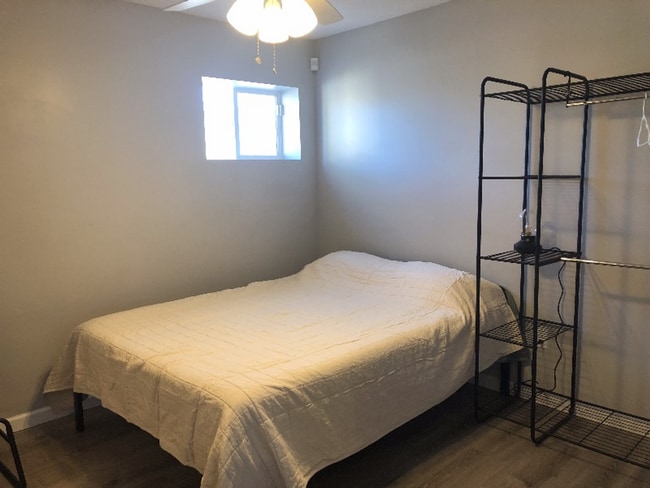 Building Photo - NEWLY REMODELED 1 BED 1 BATH Coming Soon!!