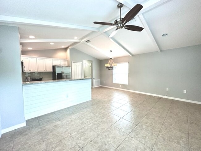 Building Photo - 2/2 CUTE COTTAGE - WOODBROOK COMMUNITY - NEAR SHOPPING/SCHOOLS